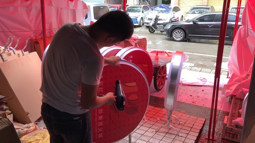 醉美遵义旅游吉祥物灯箱制作